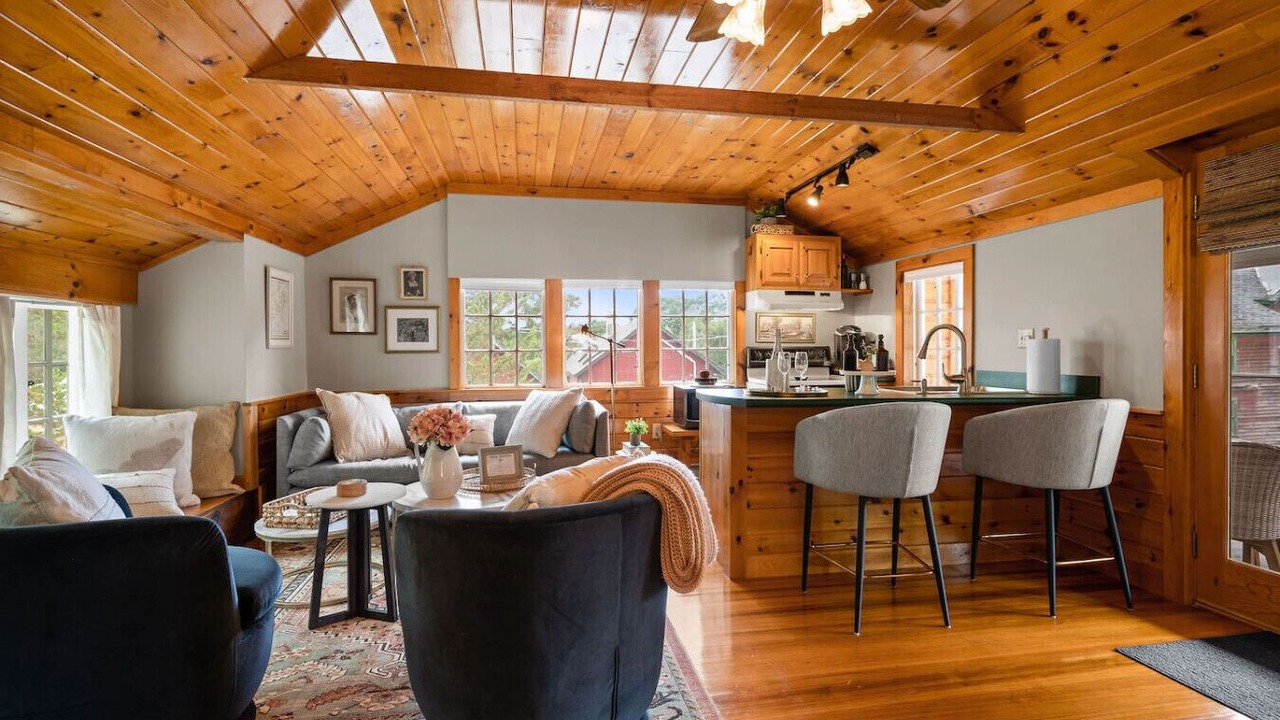 Photo of Livingroom in North Andover