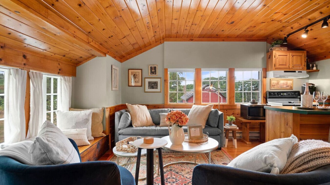 Photo of Livingroom in North Andover