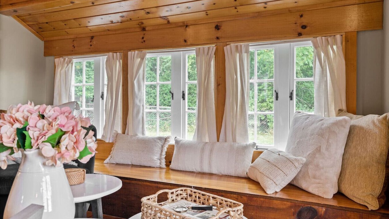Photo of Livingroom in North Andover