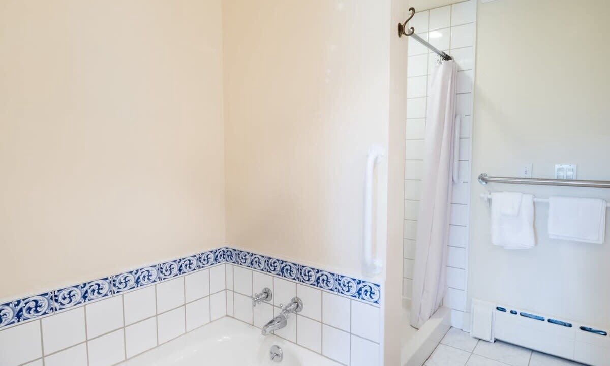 Photo of Bathroom in Williamstown