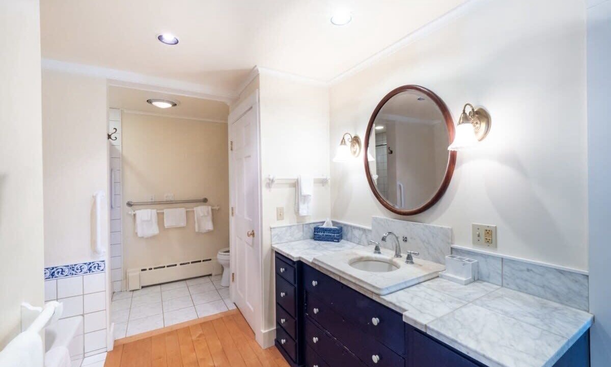 Photo of Bathroom in Williamstown