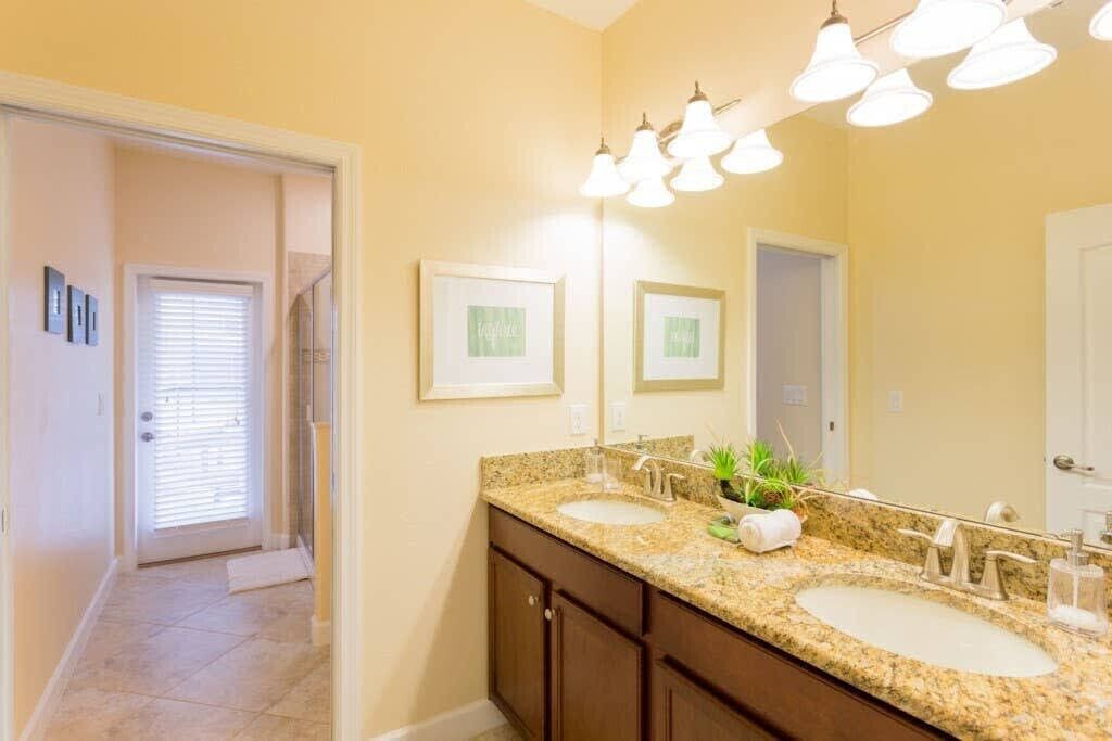 Photo of Bathroom in Davenport