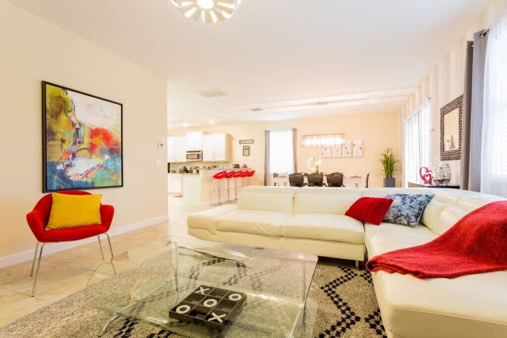 Photo of Livingroom in Davenport