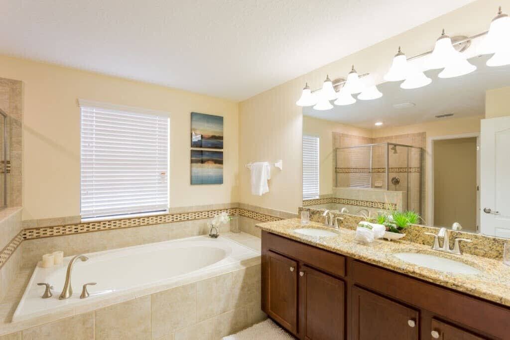 Photo of Bathroom in Davenport