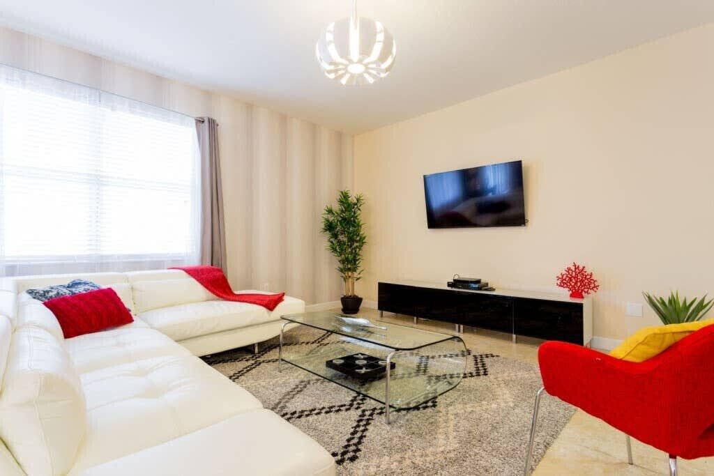 Photo of Livingroom in Davenport