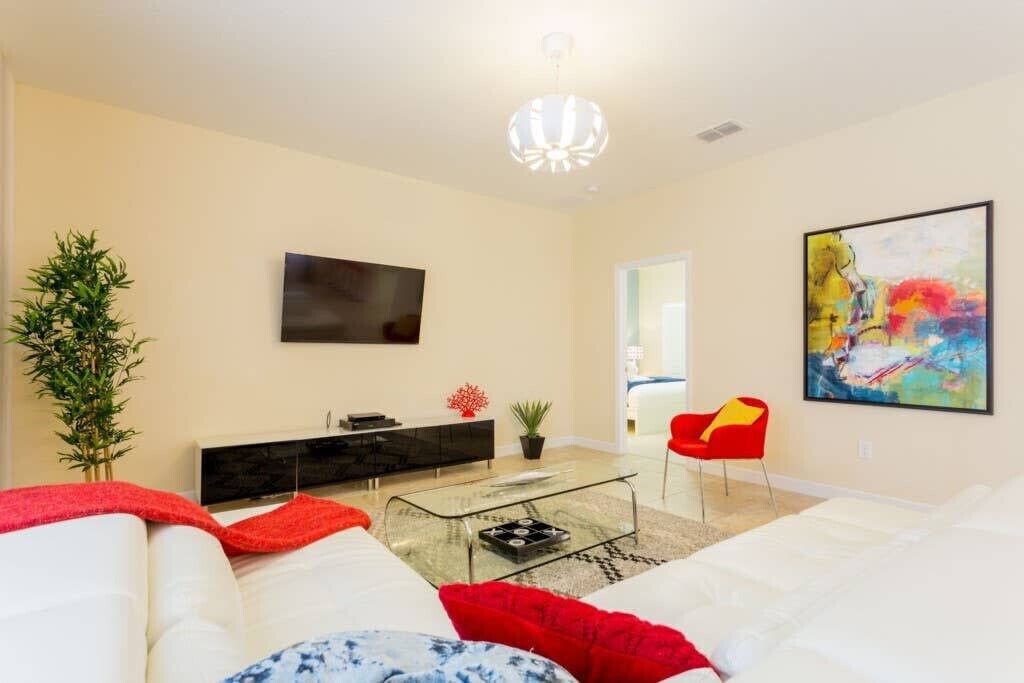 Photo of Livingroom in Davenport
