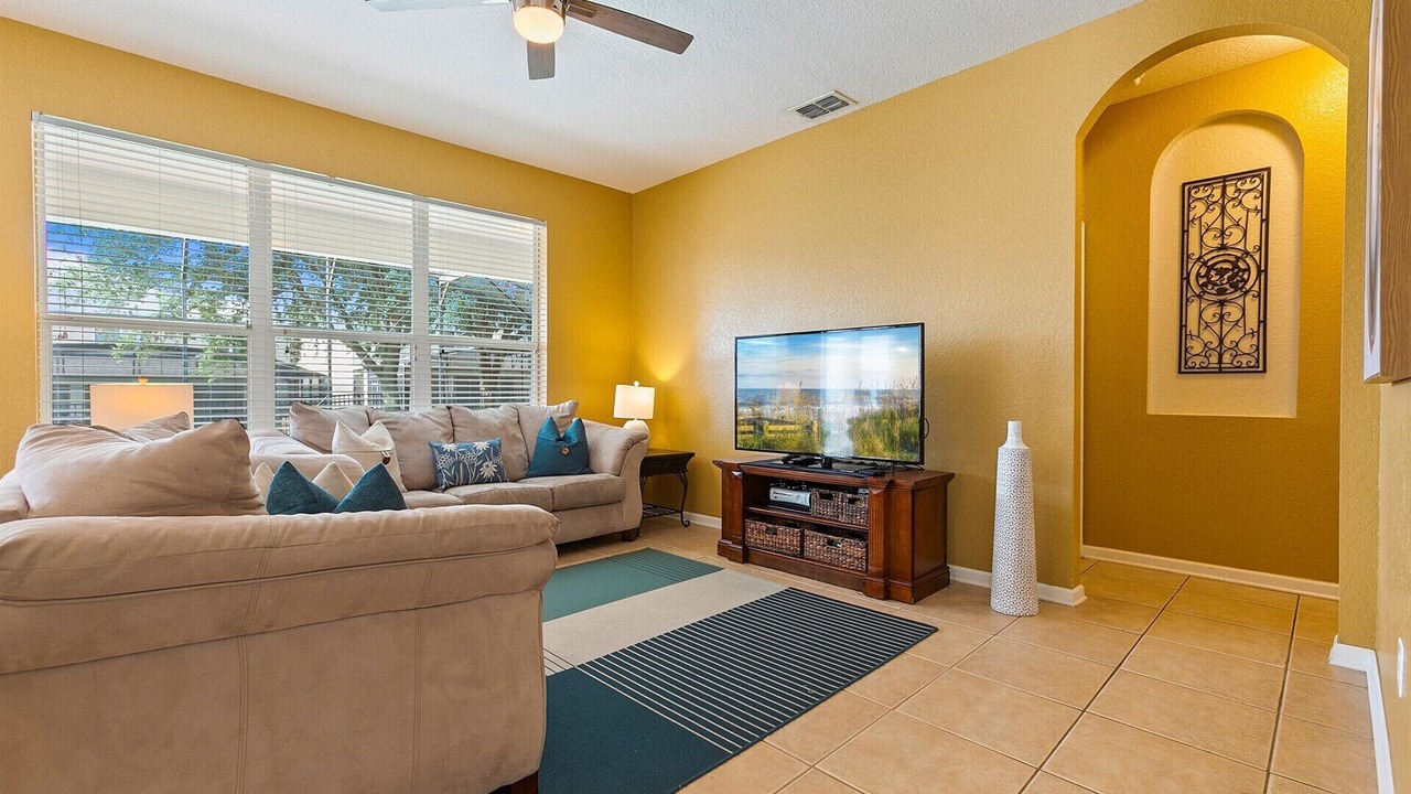 Photo of Livingroom in Windsor Hills
