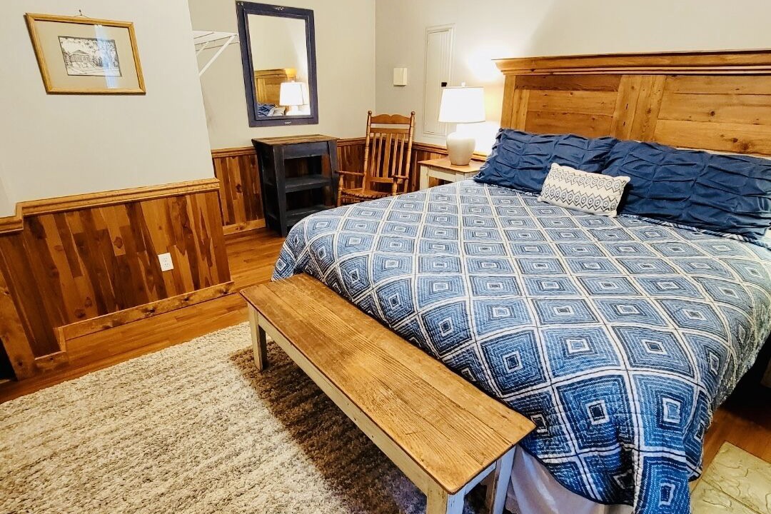 Photo of Bedroom in Elkins
