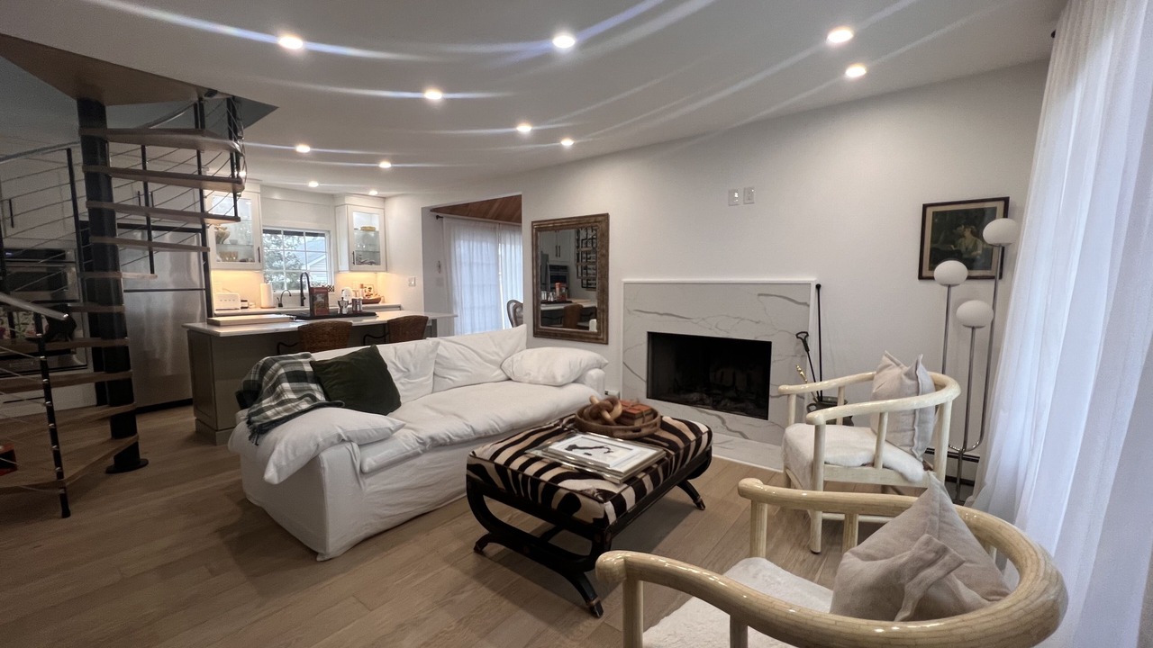 Photo of Livingroom in Bayville