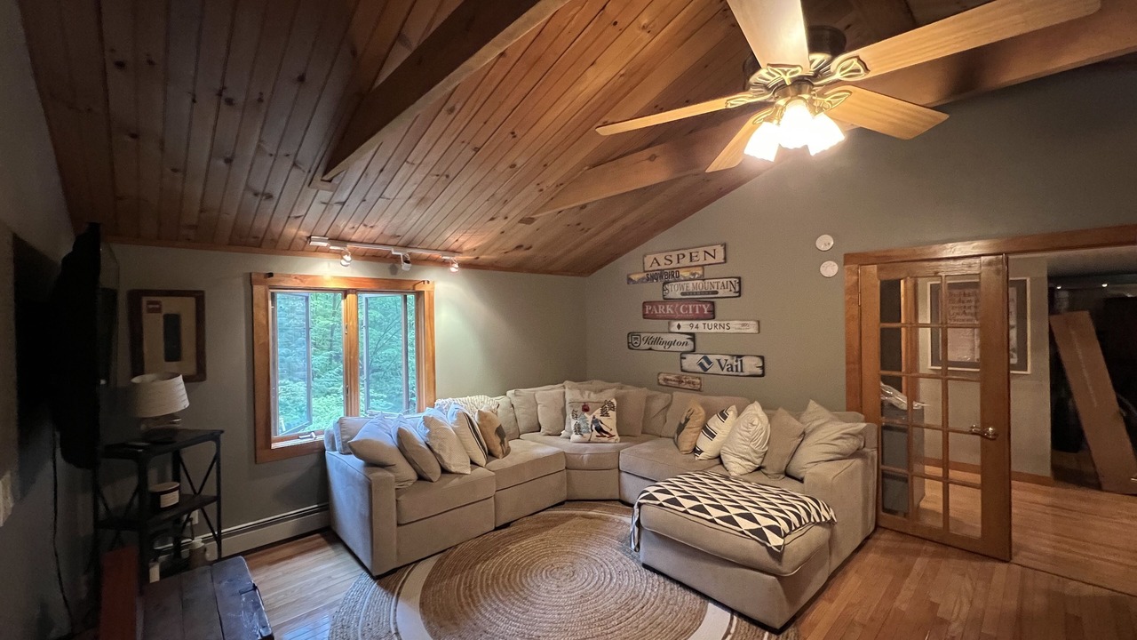 Photo of Livingroom in Holderness