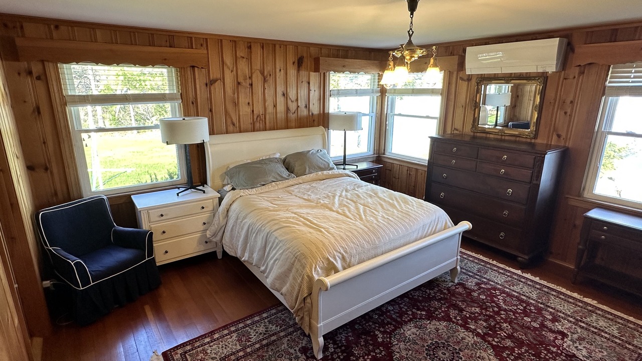 Photo of Bedroom in Wolfeboro