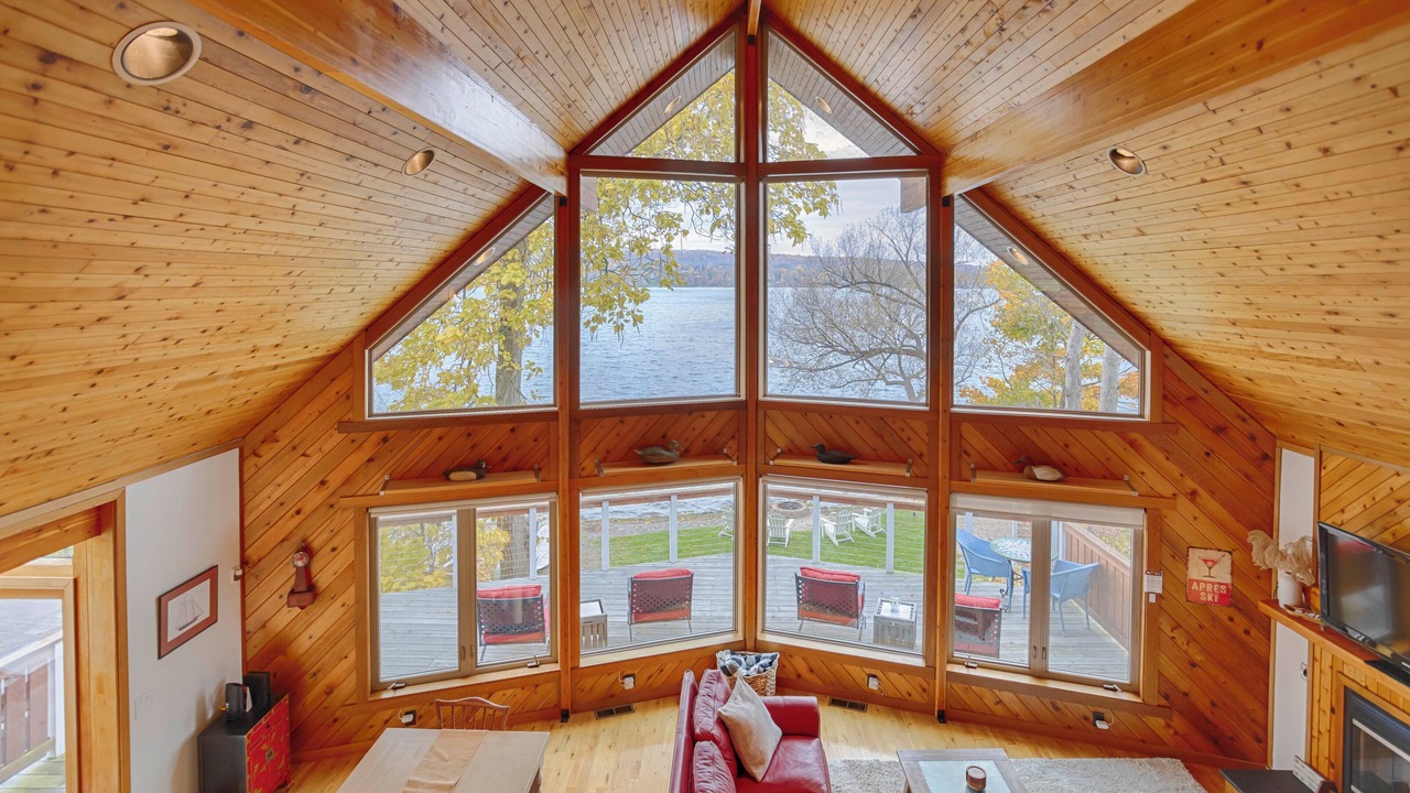 Photo of Livingroom in Honeoye