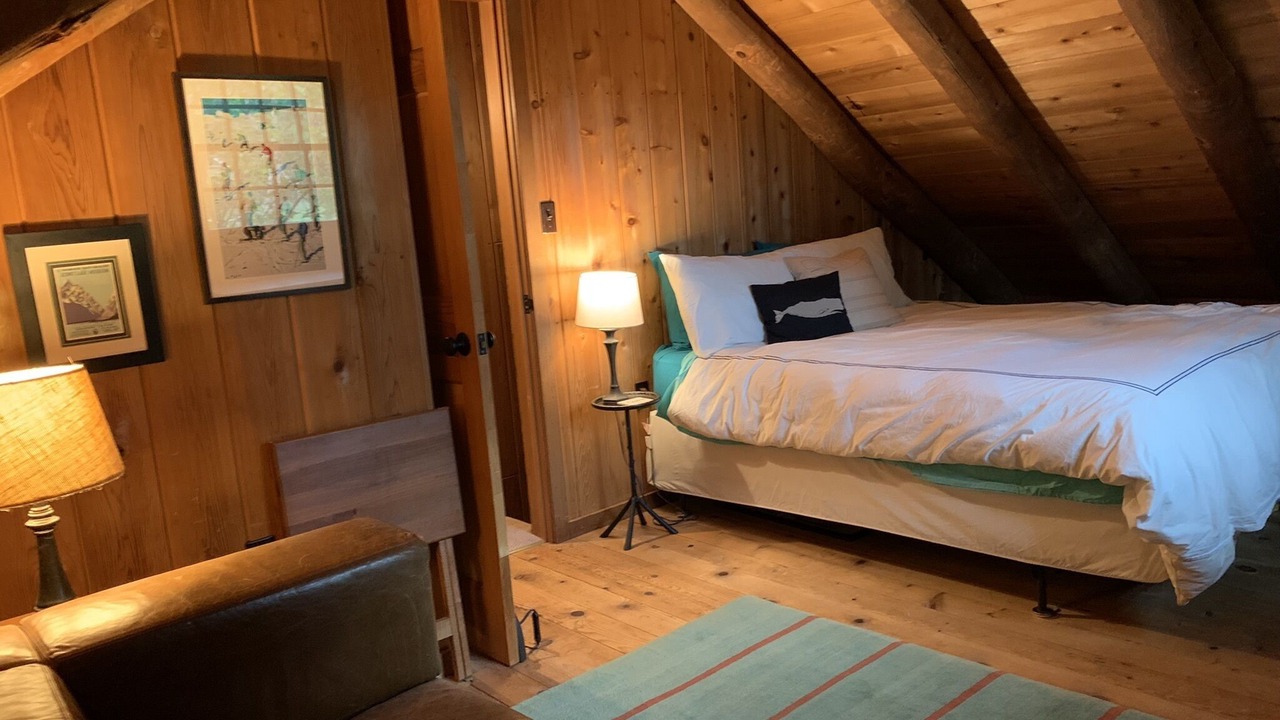 Photo of Bedroom in Clarendon