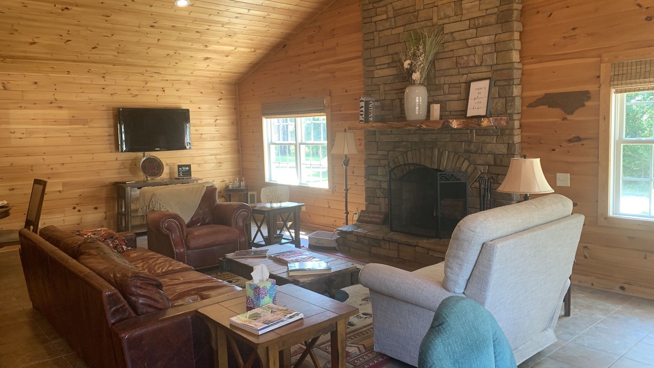 Photo of Livingroom in Mount Airy