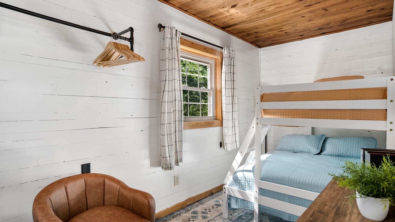 Photo of Bedroom in Arthur