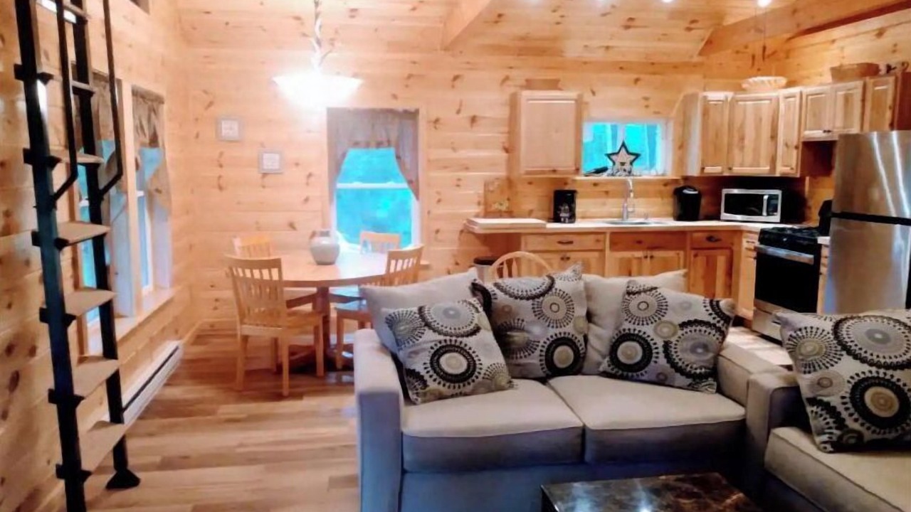 Photo of Livingroom in Cohocton