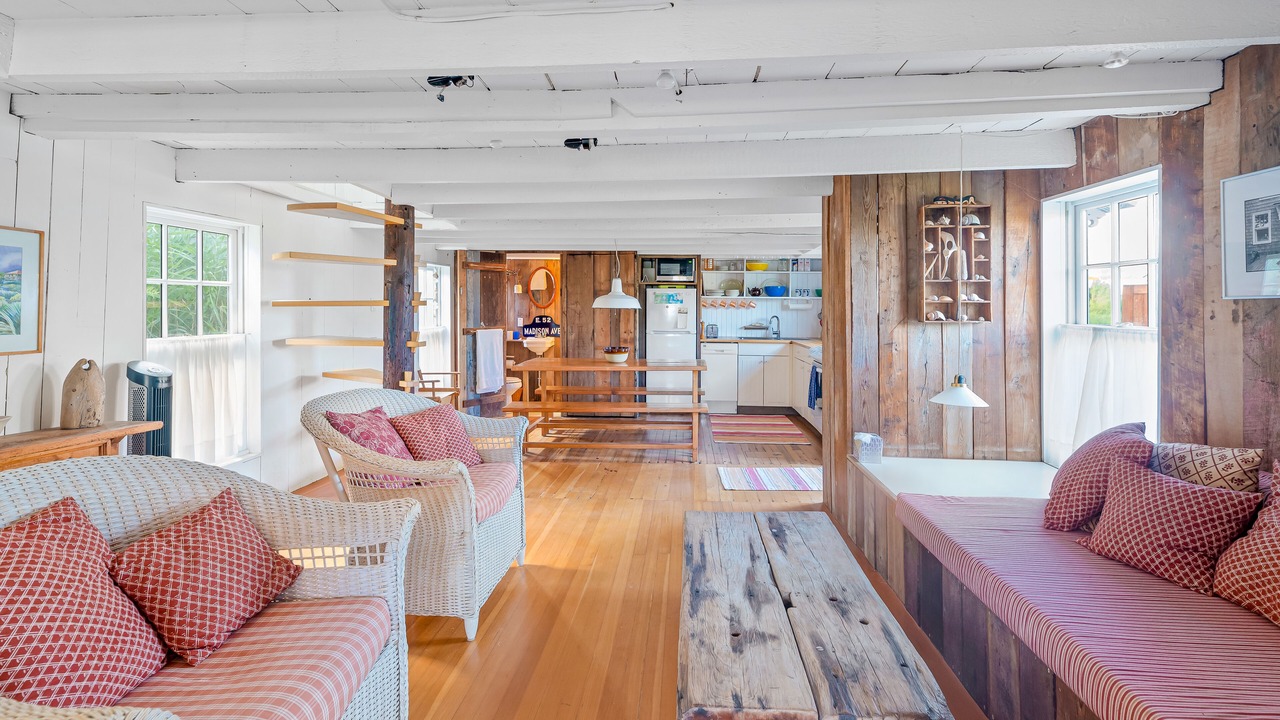 Photo of Livingroom in Ocean Bay Park