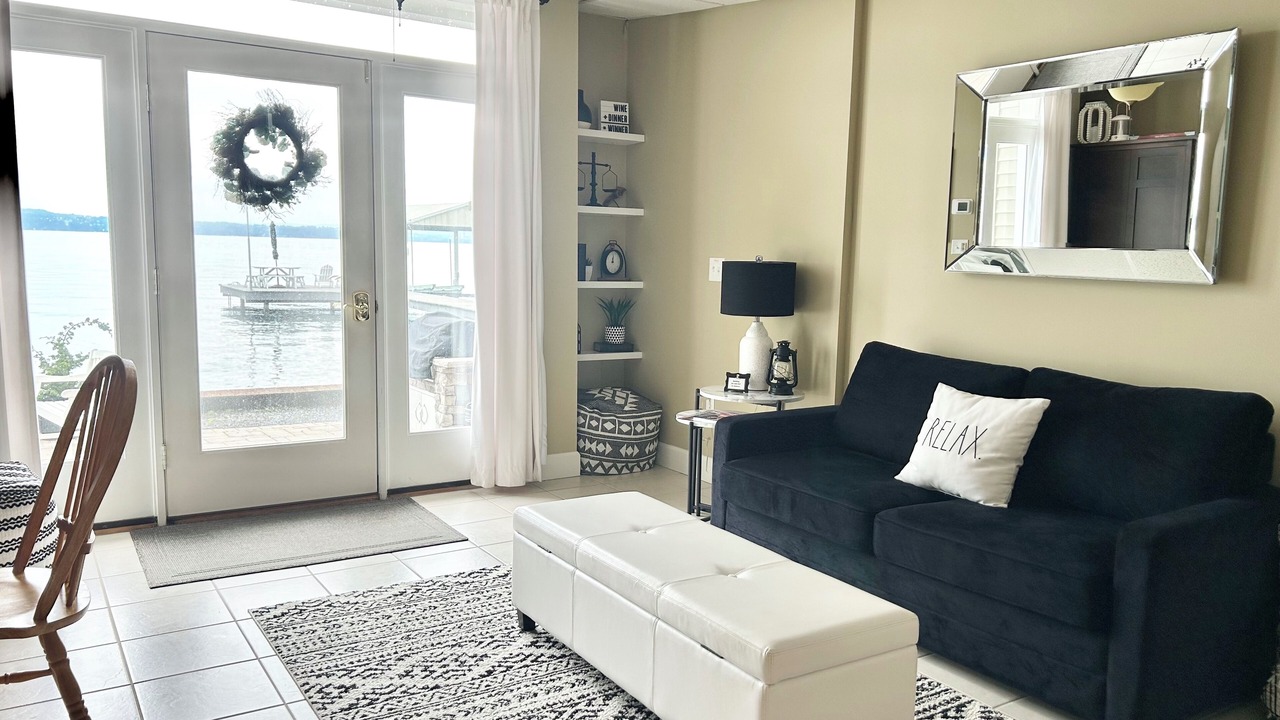 Photo of Livingroom in Ovid