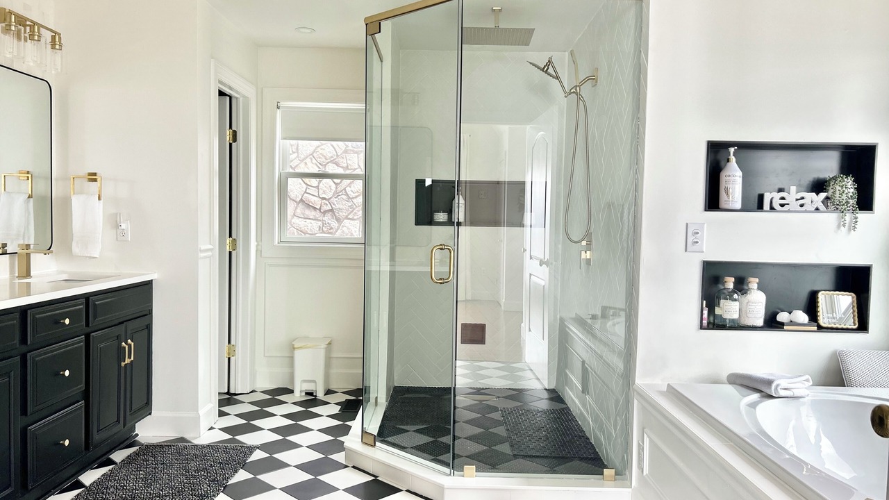 Photo of Bathroom in Ovid