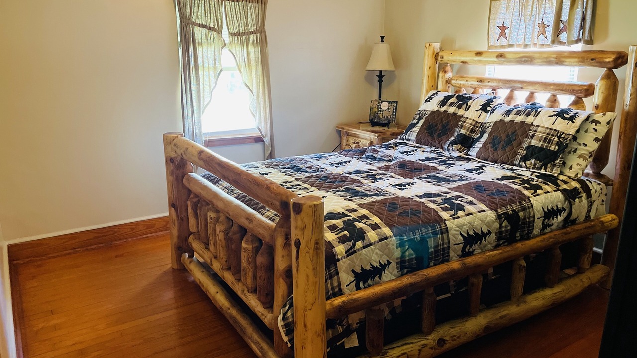 Photo of Bedroom in Upper Tract