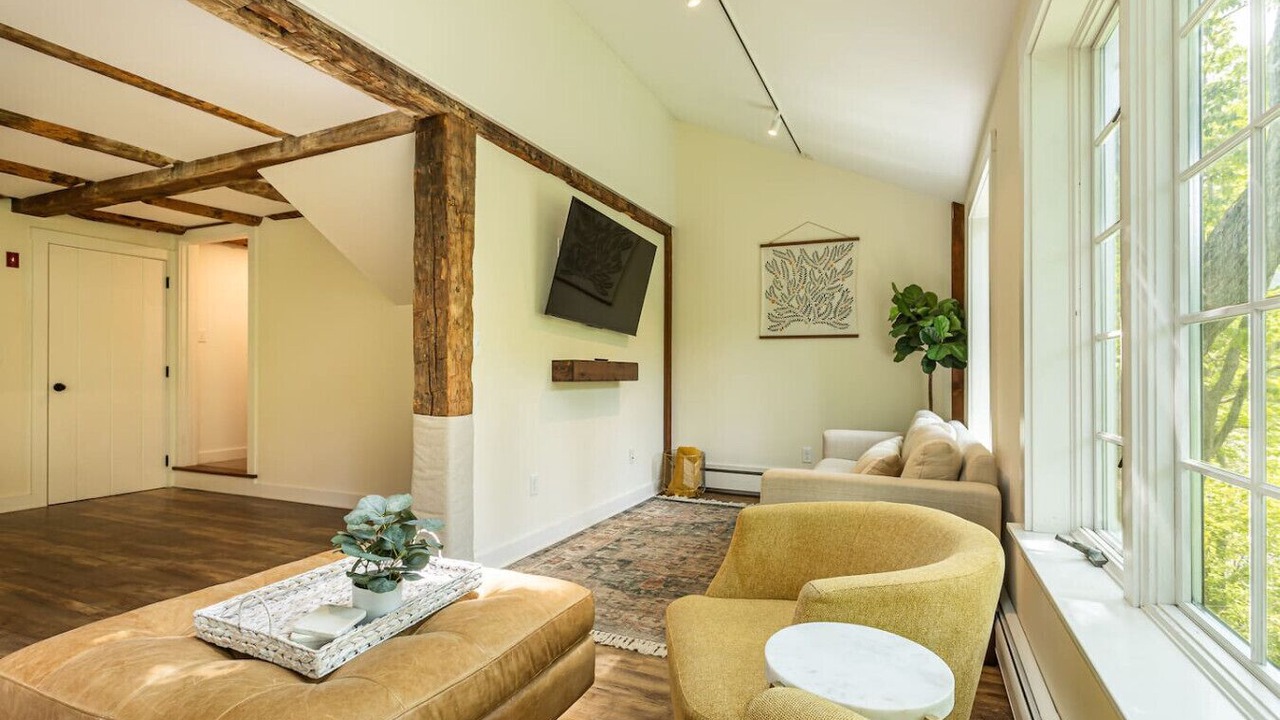 Photo of Livingroom in Bridgewater