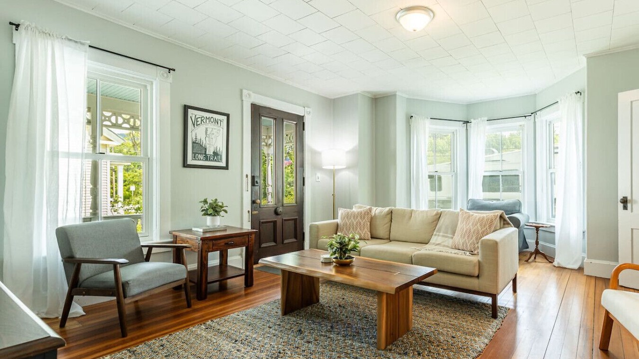 Photo of Livingroom in Bridgewater