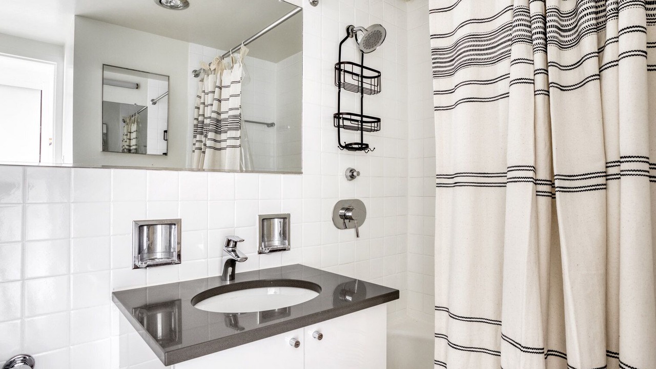 Photo of Bathroom in Prudential - St. Botolph