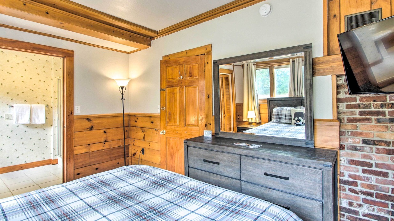 Photo of Bedroom in Jackson