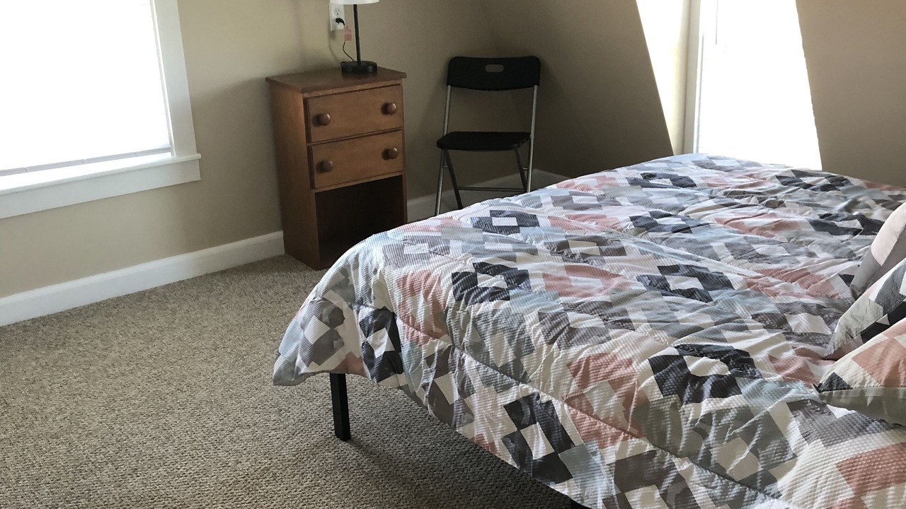 Photo of Bedroom in Town of Reading