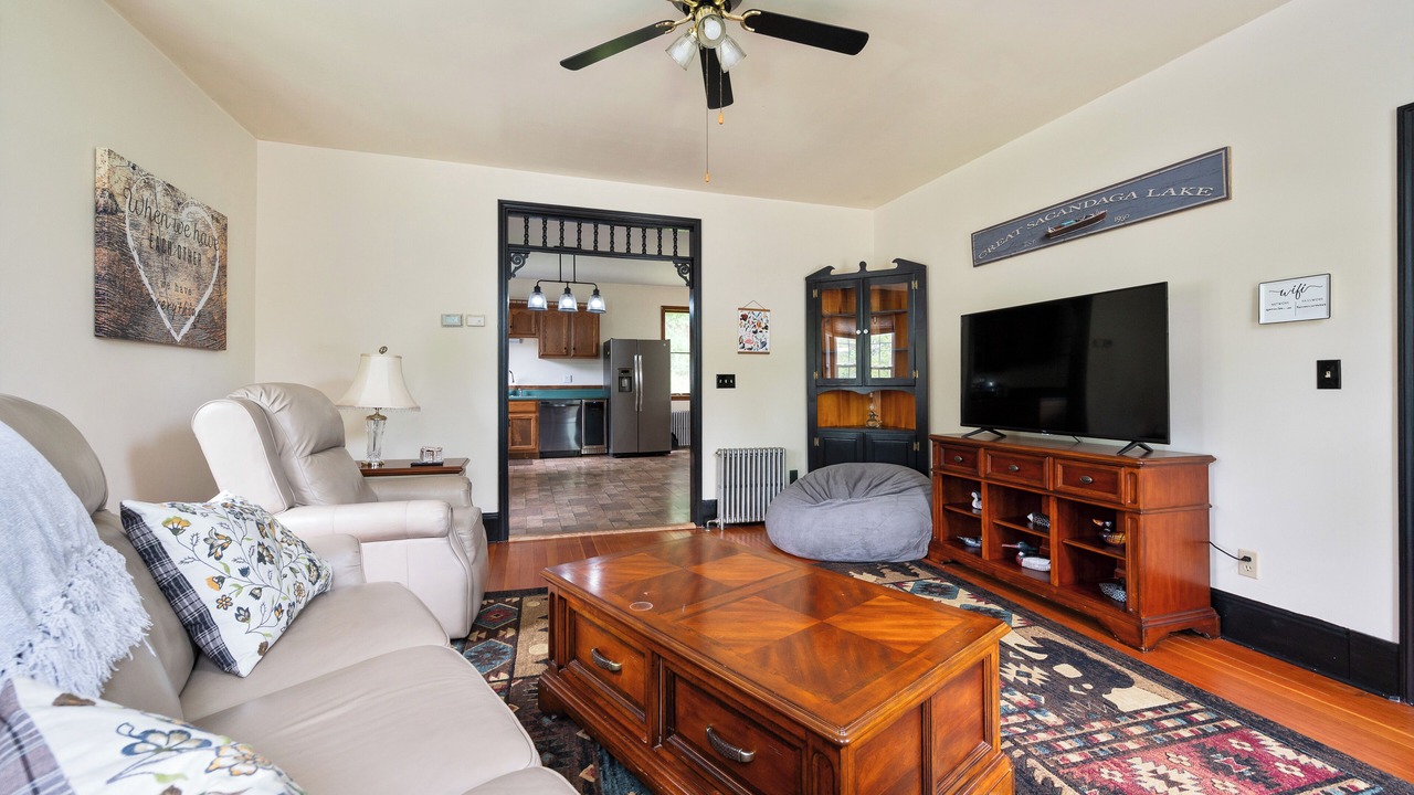 Photo of Livingroom in Northville