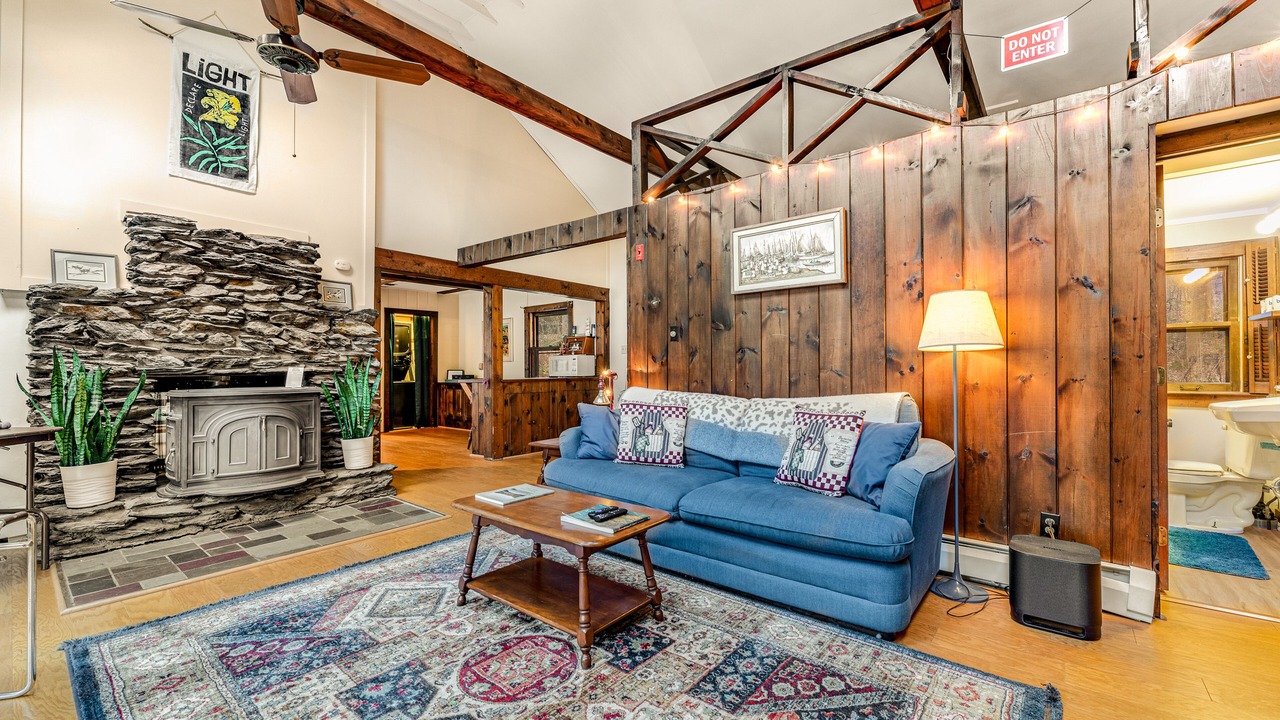 Photo of Livingroom in Central Vermont- Killington