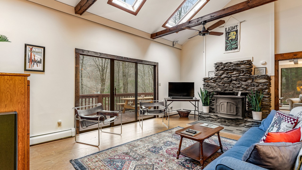 Photo of Livingroom in Central Vermont- Killington