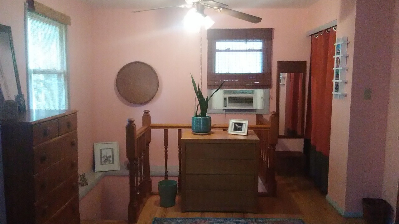 Photo of Bedroom in Geyser Crest