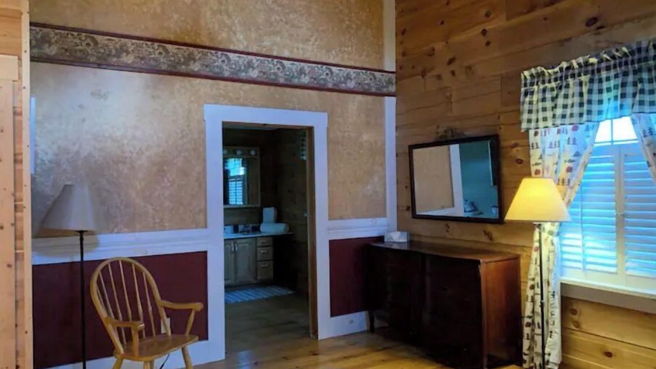 Photo of Bedroom in Timberville