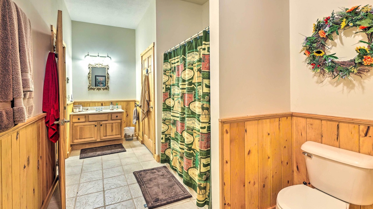 Photo of Bathroom in Slatyfork Farm