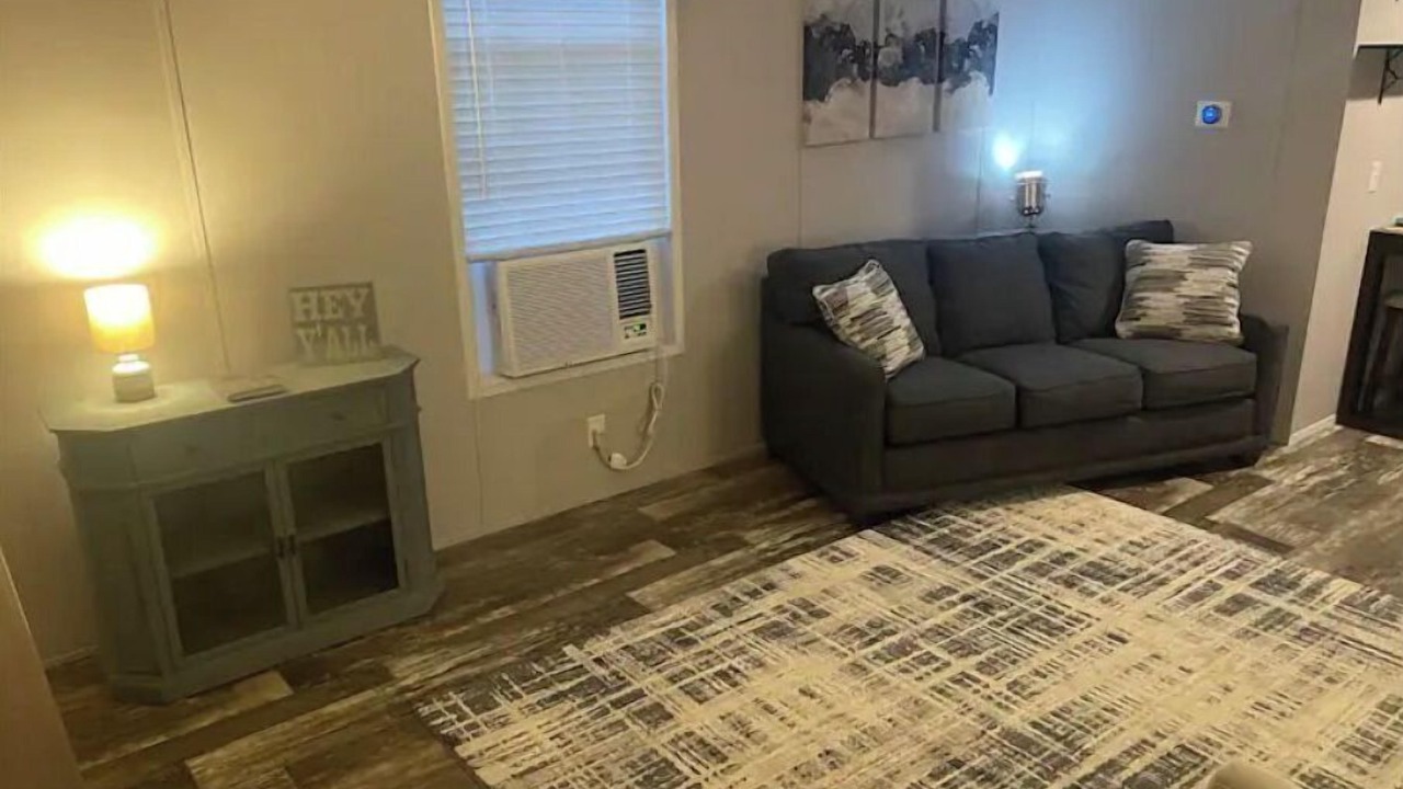 Photo of Livingroom in Mount Airy