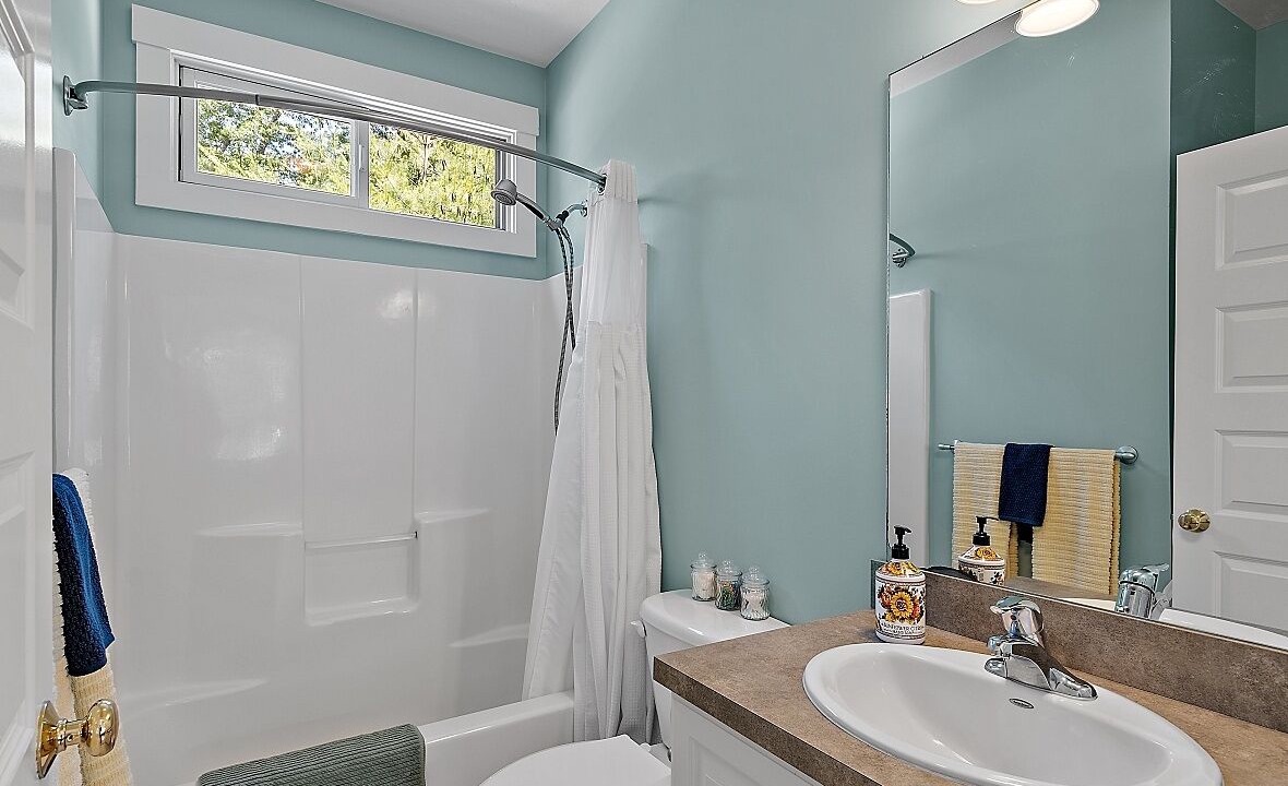 Photo of Bathroom in Summer Village