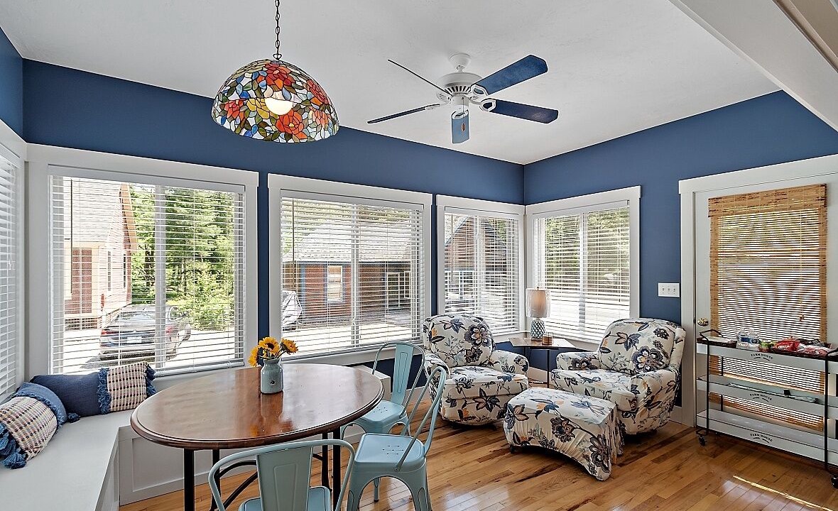 Photo of Livingroom in Summer Village