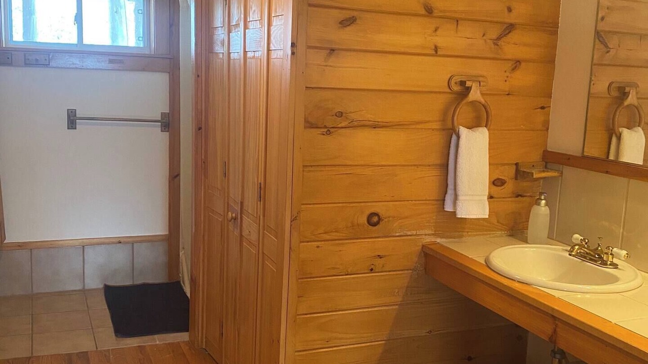 Photo of Bathroom in Greensboro Bend