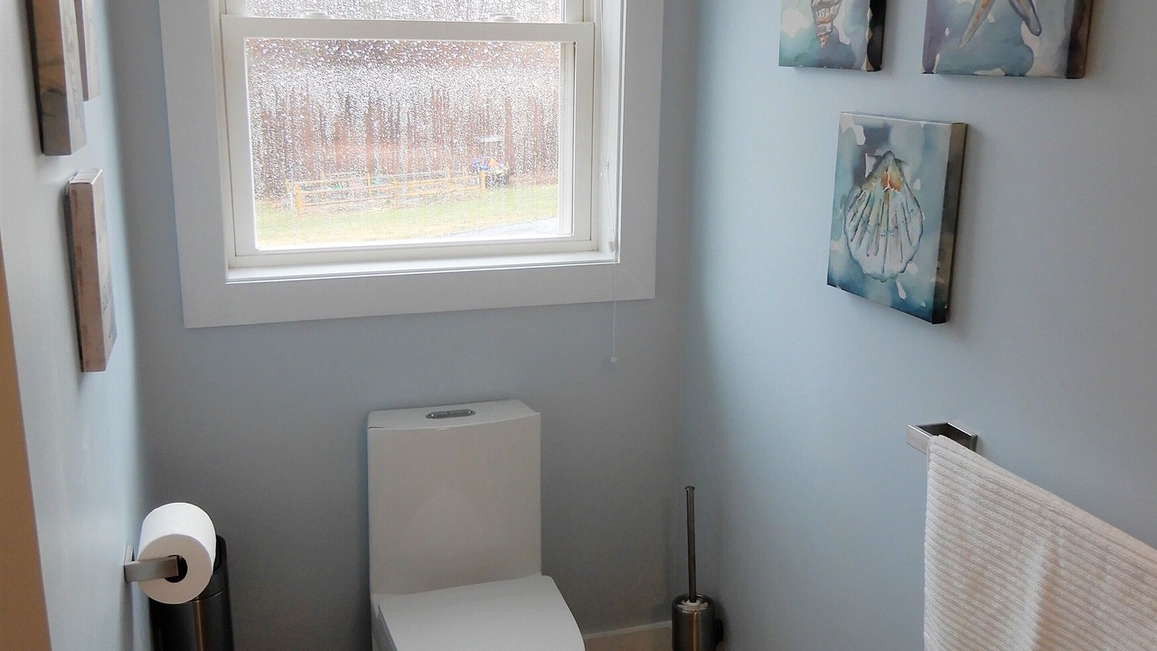 Photo of Bathroom in Lyndeborough