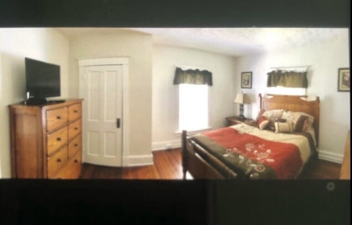 Photo of Bedroom in Oneonta