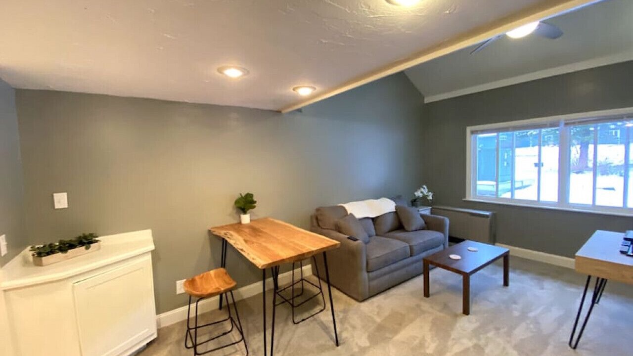Photo of Livingroom in Jeffersonville