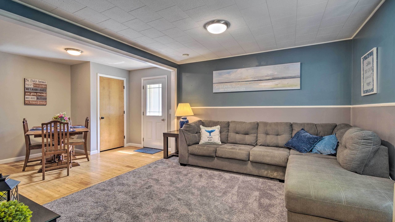 Photo of Livingroom in Ovid