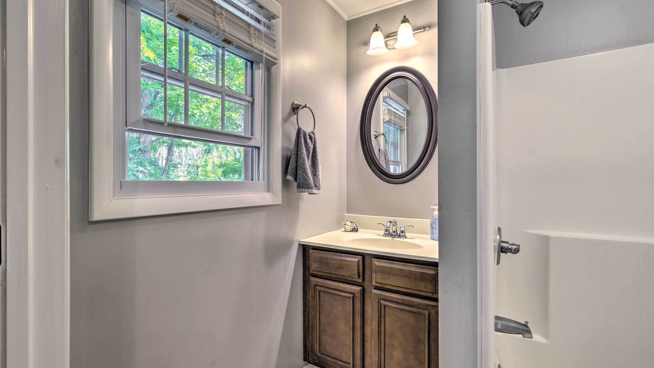 Photo of Bathroom in Ovid