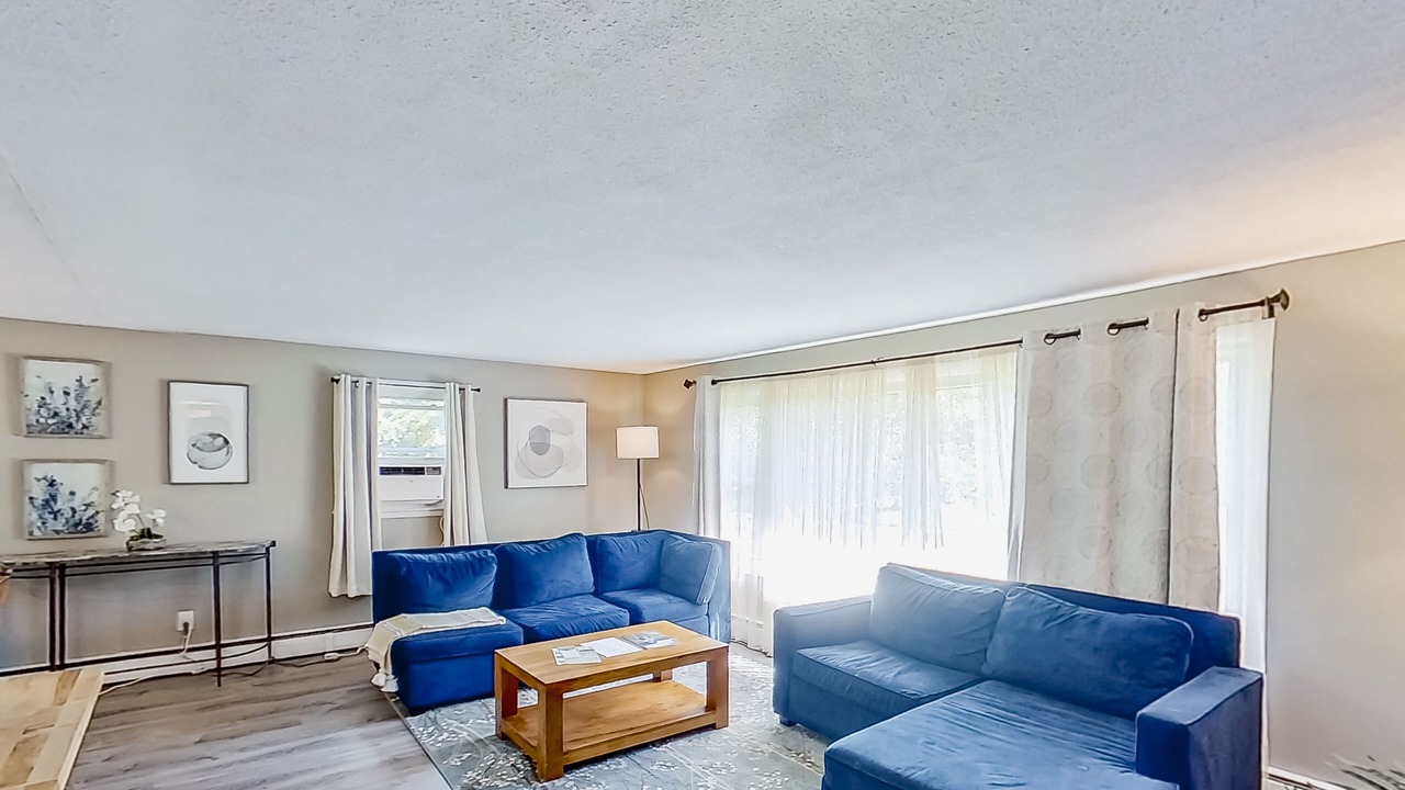 Photo of Livingroom in East Haven  Rutland County