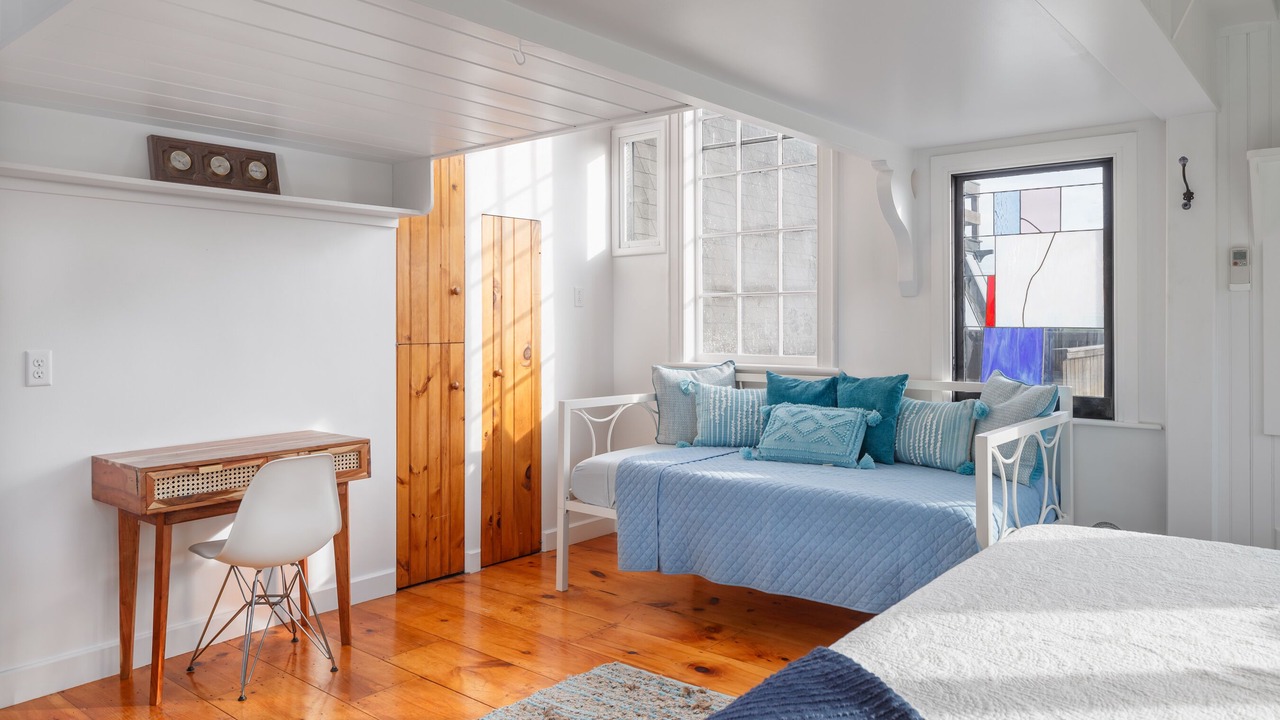 Photo of Bedroom in Newburyport