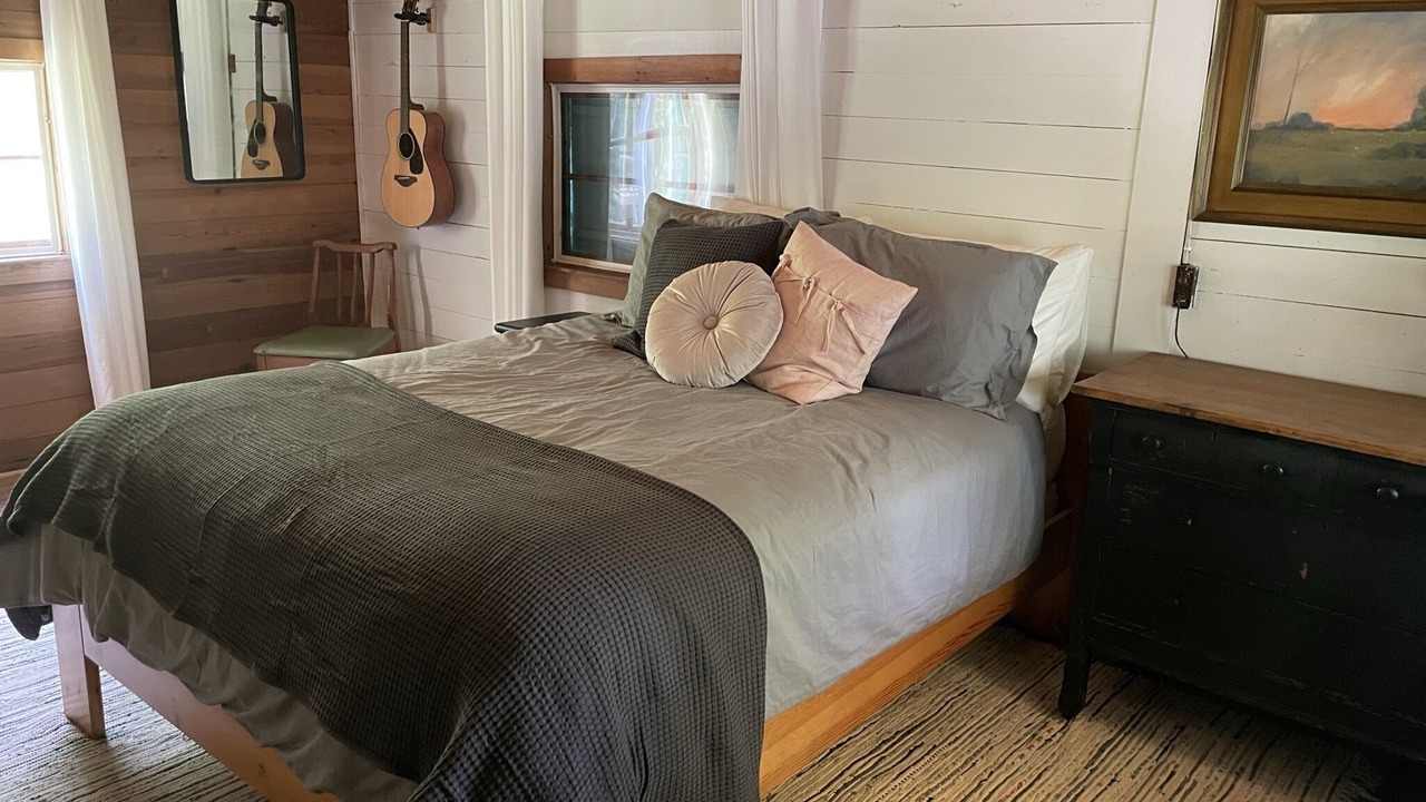 Photo of Bedroom in Yellow Spring