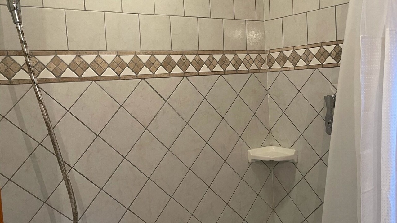 Photo of Bathroom in Maplecrest