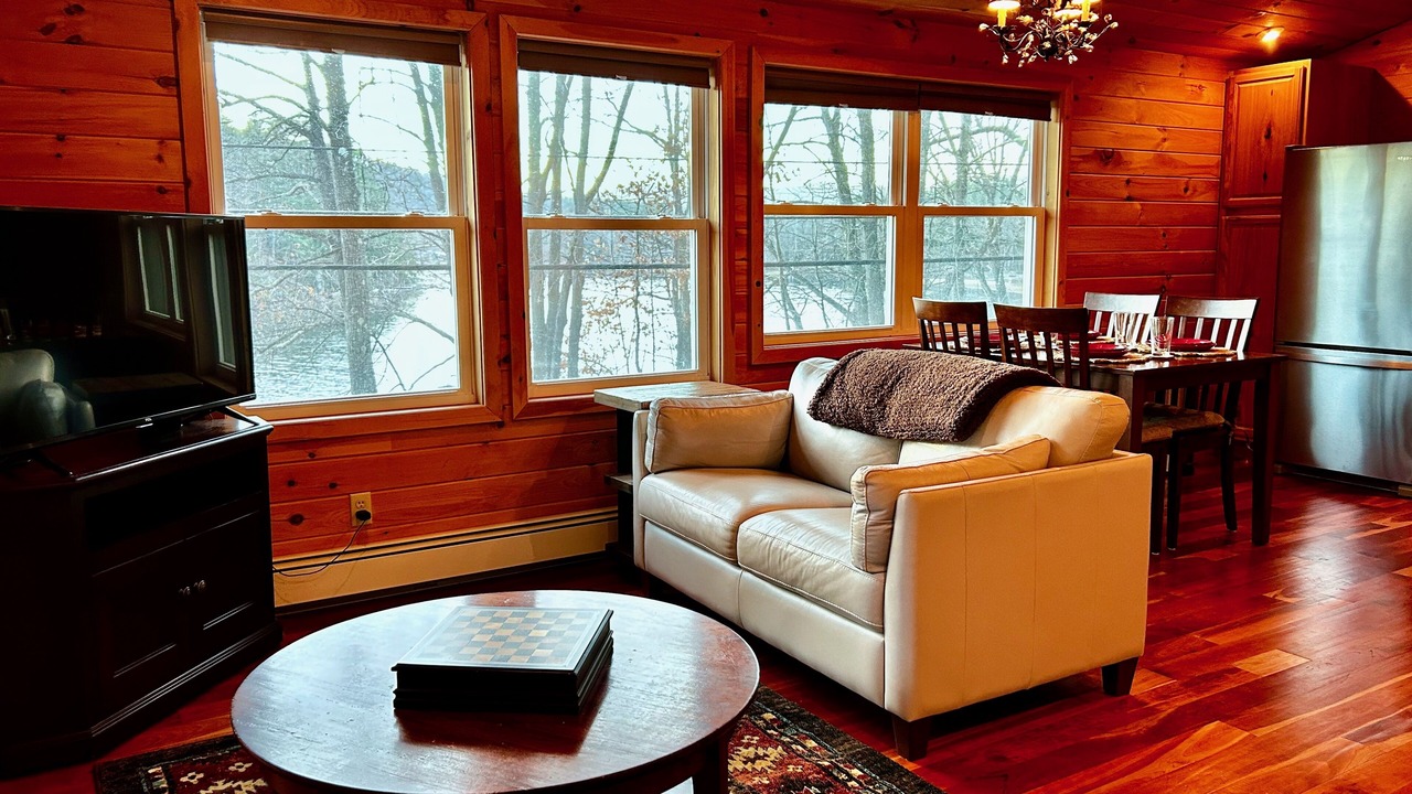 Photo of Livingroom in Lake Luzerne-Hadley