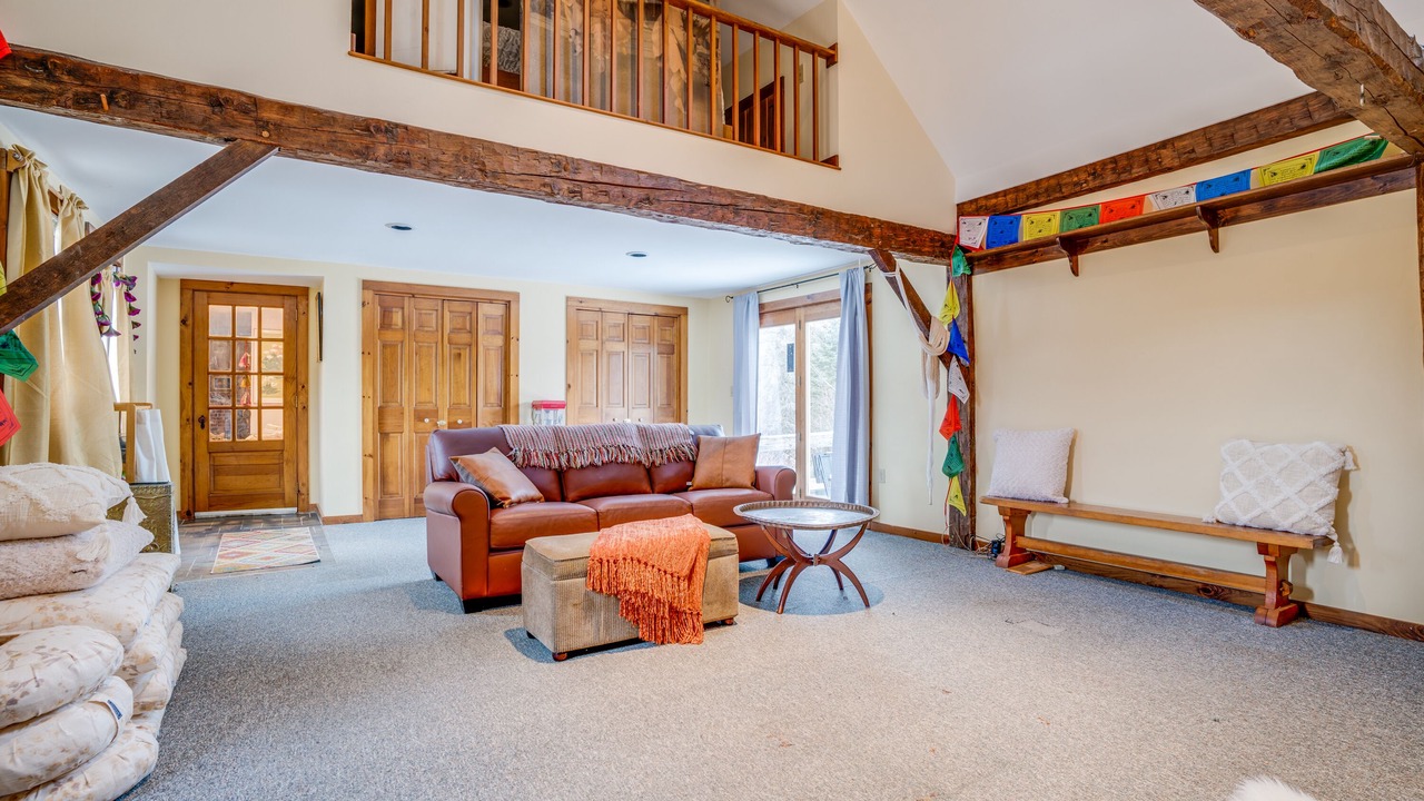 Photo of Livingroom in Corinth